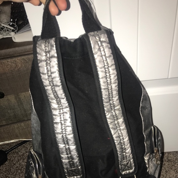 Pink backpack - Picture 2 of 2